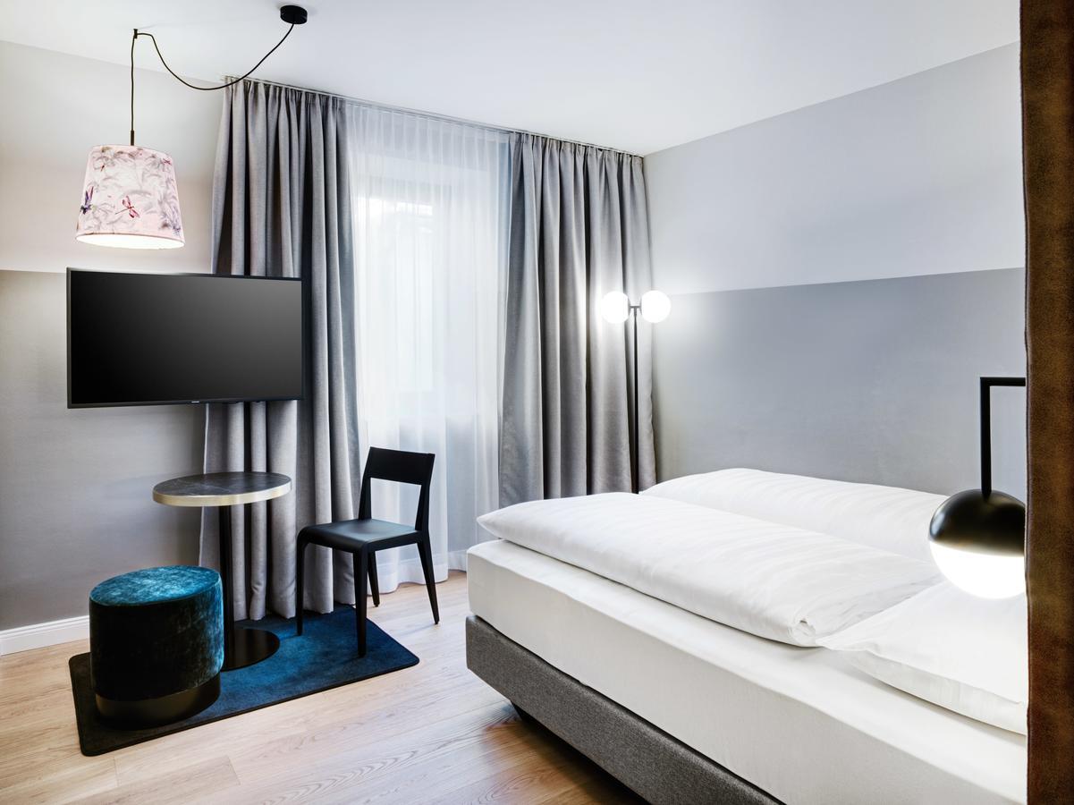 Single Room,640969911:JPEG