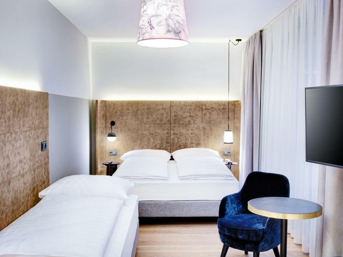Triple room without view