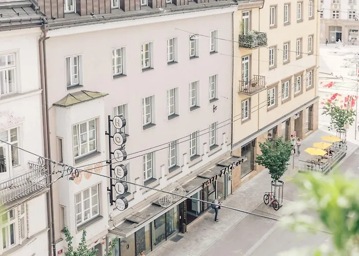  Boutique Zach